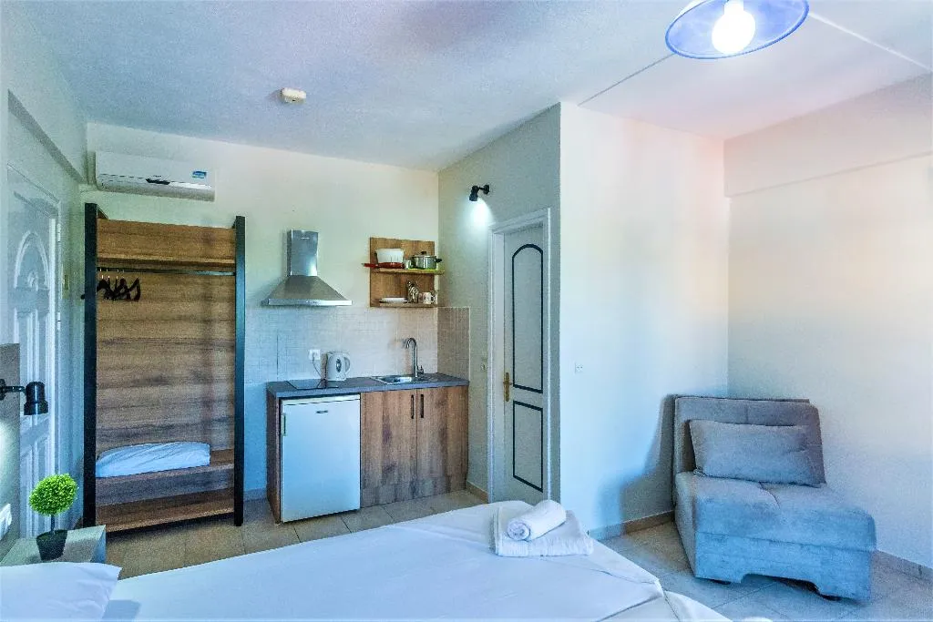 TRIPLE WITH VIEWS Room, Nikos Villas, Corfu