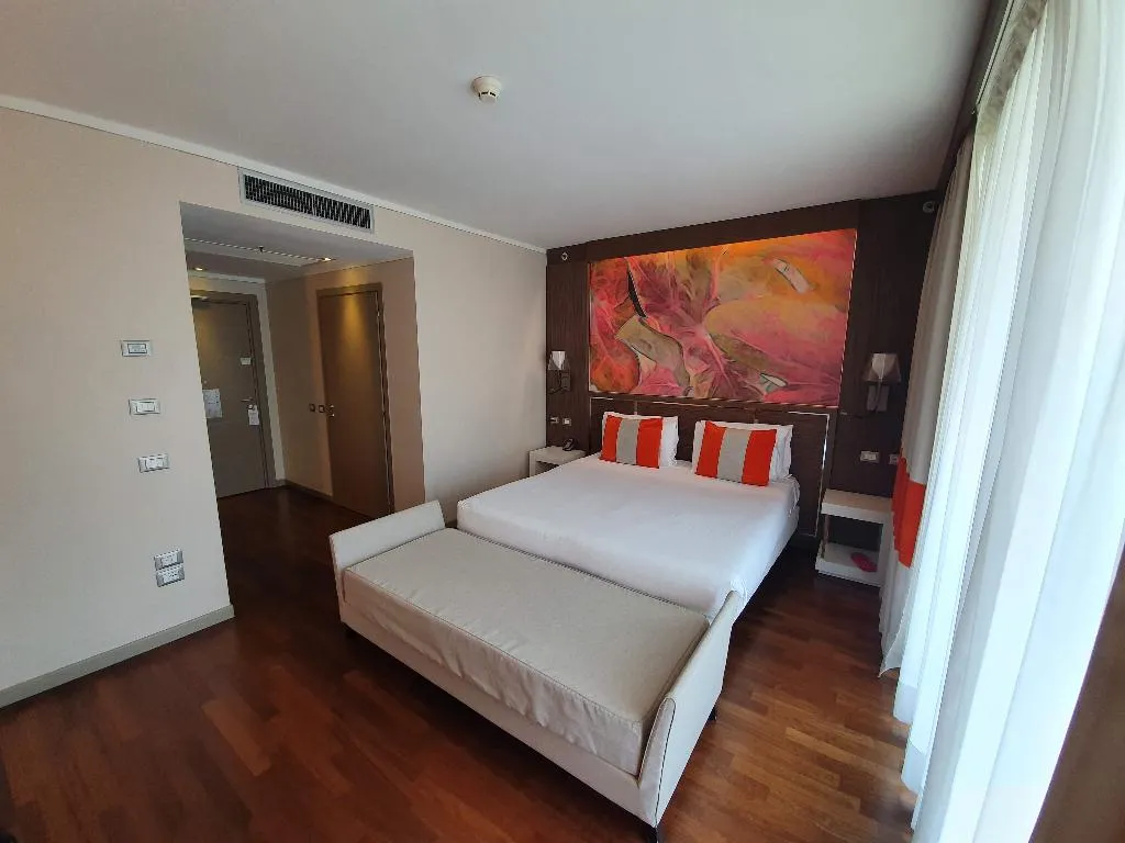 Double or Twin EXECUTIVE Room, Ramada Plaza Milano Hotel, Milan
