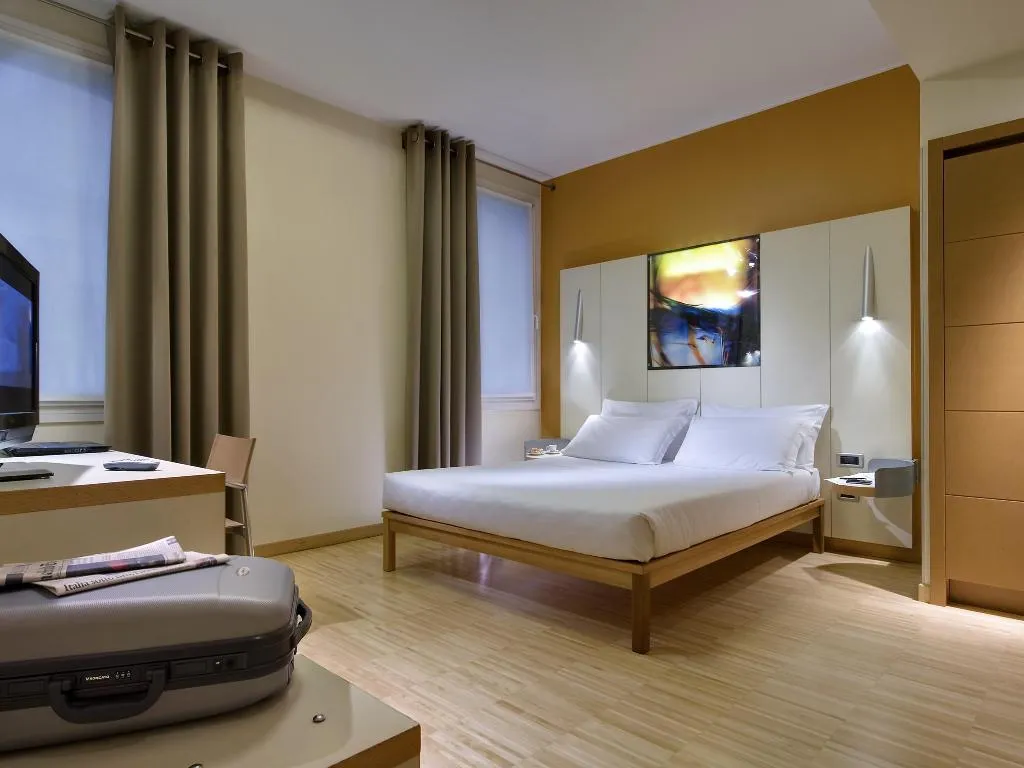 QUADRUPLE TWO BEDS Room, Best Western Plus Hotel Bologna, Venice