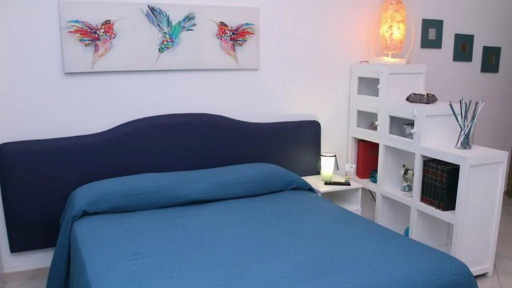 Room, B&B Darsena, Naples