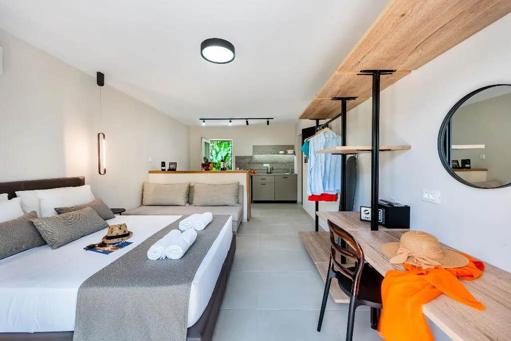 JUNIOR SUITE SUPERIOR WITH TERRACE Room, Sokrates Studios, Rhodes