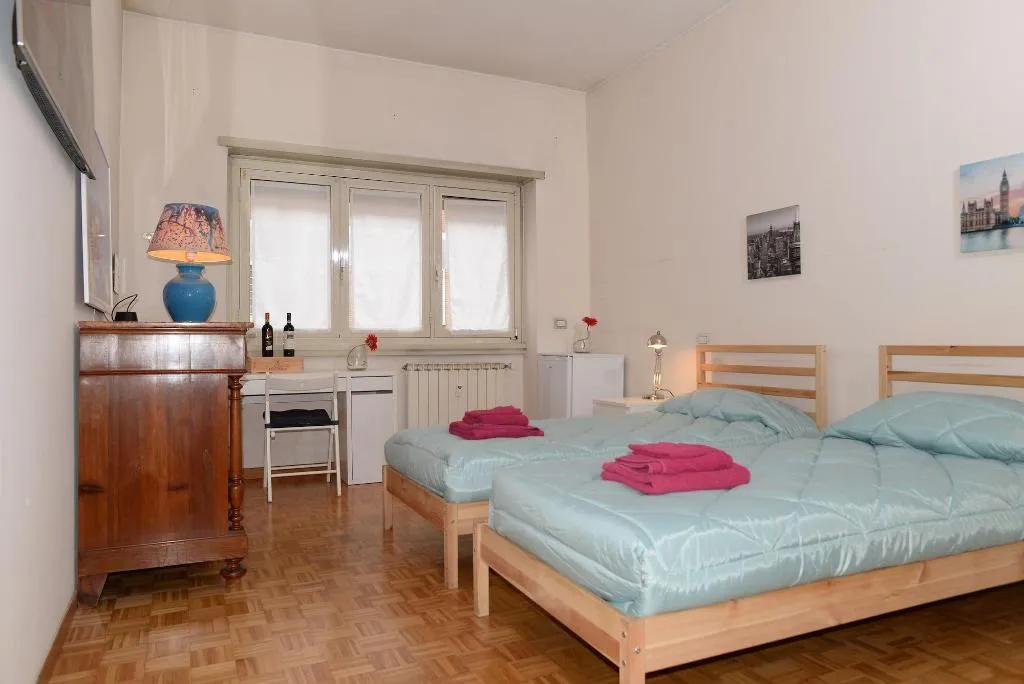 Room, Emilio's Home, Rome
