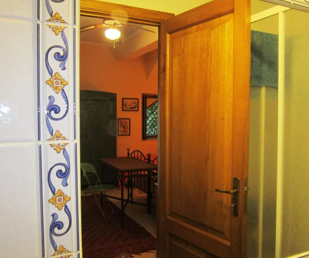 Room, B&B di Charme Camelie, Palermo