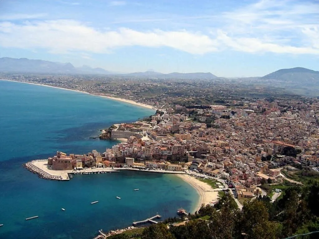 Beach, Casa Del Capitano, Palermo