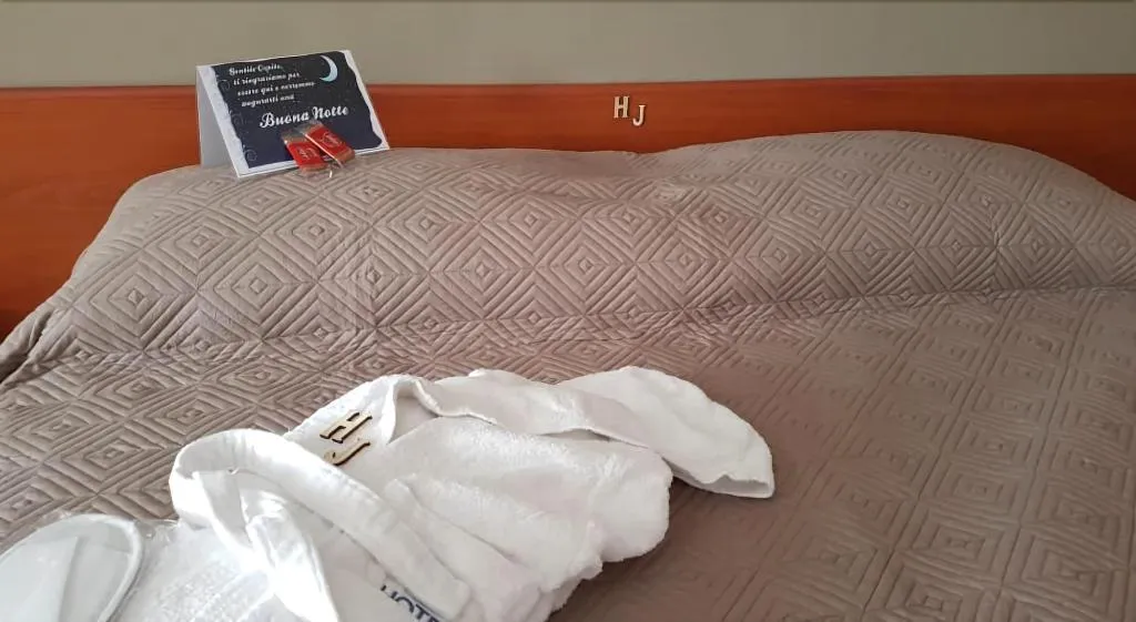 Room, Hotel Joy, Naples