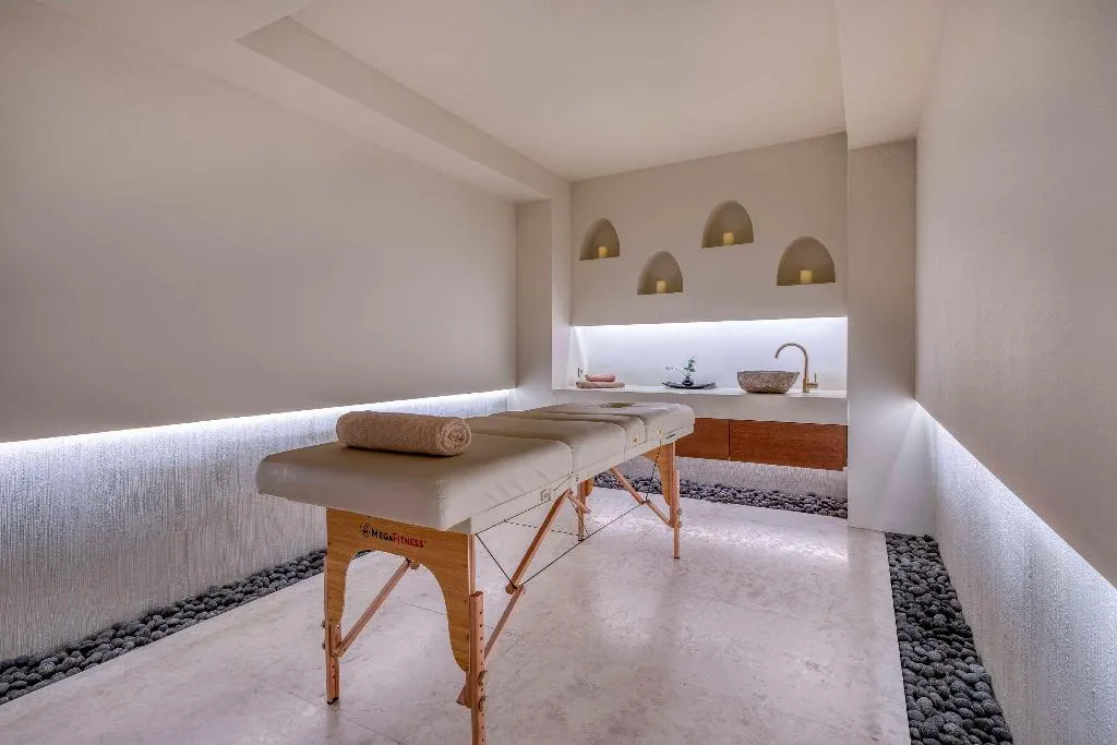 Sports and Entertainment, Isla Brown Corinthia Resort & Spa, Curio Collect, Athens