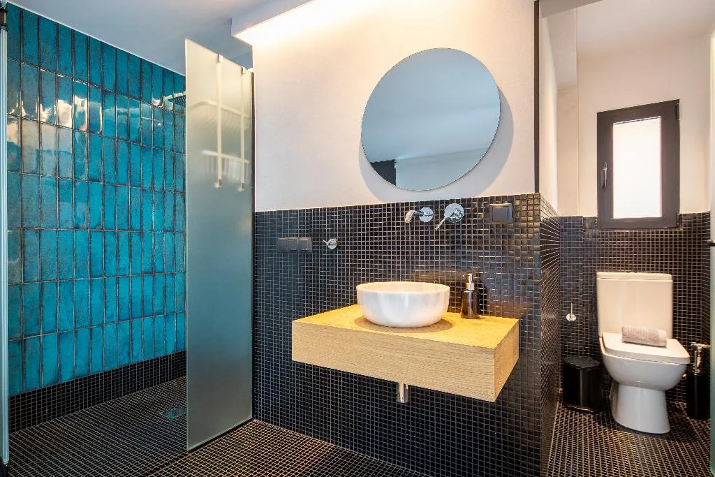 DOUBLE WITH BALCONY WITH VIEWS Room, Parea, Athens