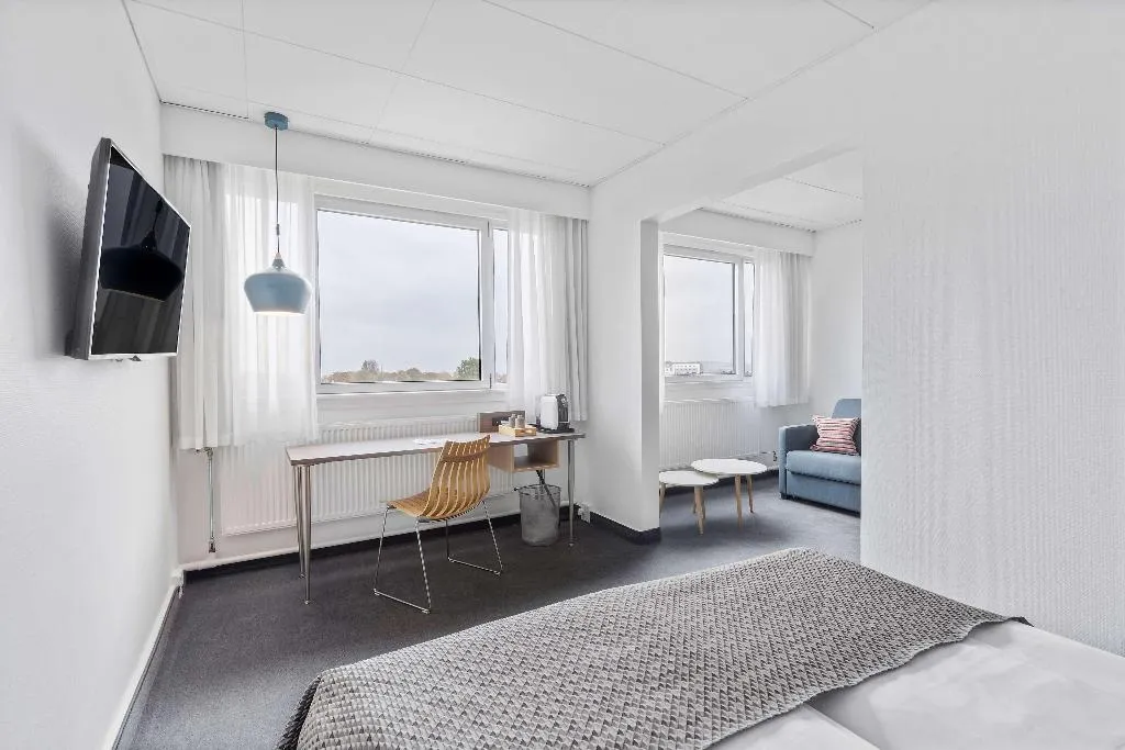 TRIPLE DELUXE Room, Best Western Plus Airport Hotel Copenhagen, Copenhagen