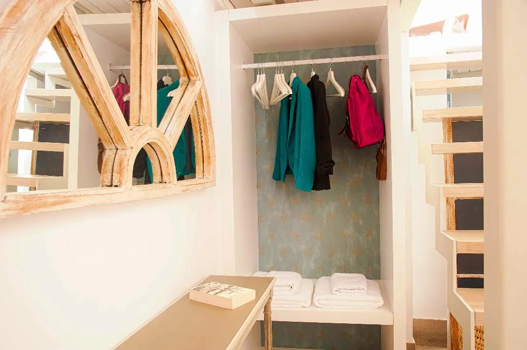 APARTMENT DUPLEX Room, Overland Suites Catedral Luxury Apartments, Seville