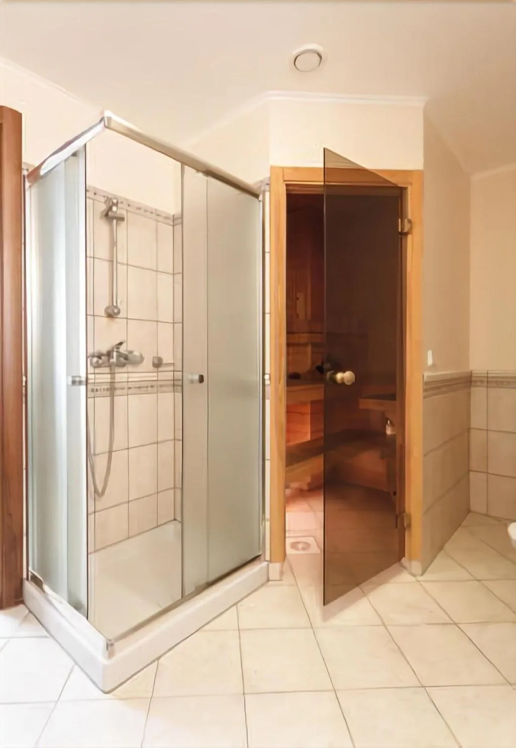 Room, Tallinn Apartments & Rooms - Old Town, Tallinn