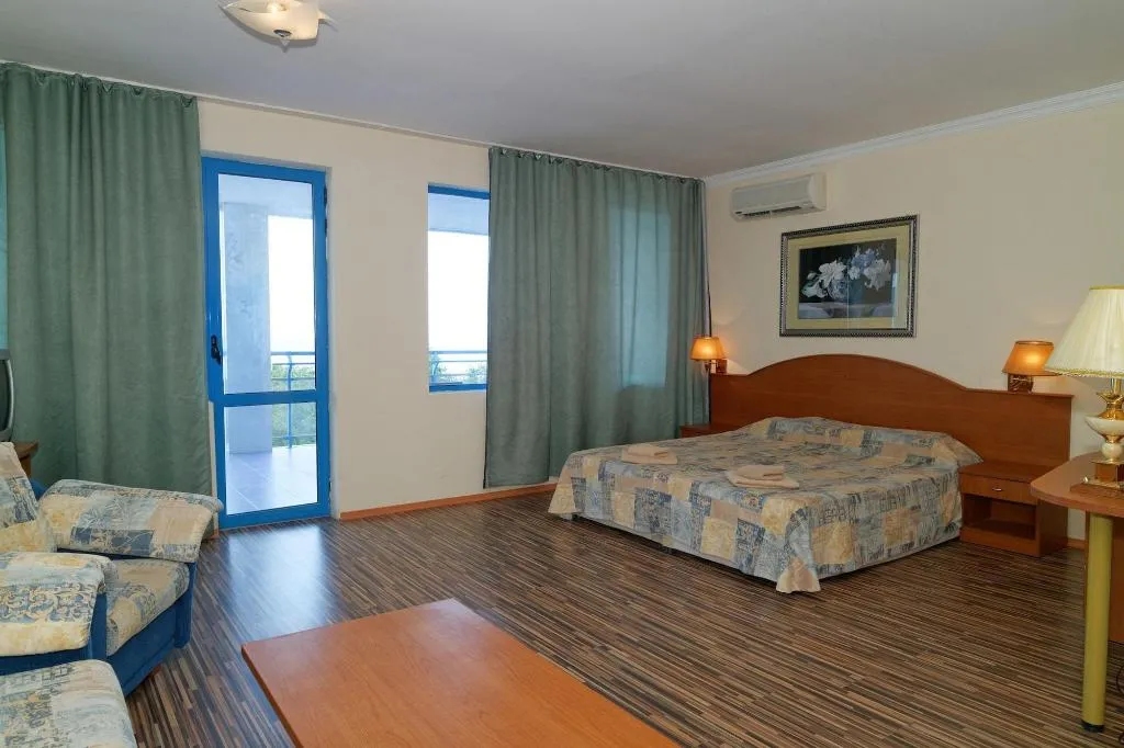 Room, Iceberg Hotel, Varna