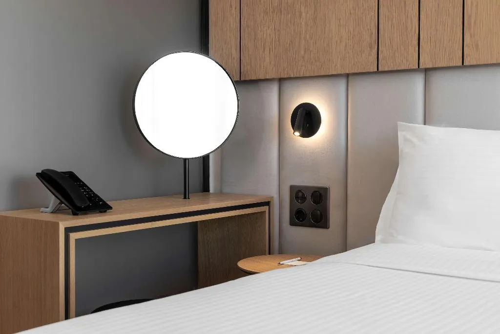 DOUBLE DELUXE QUEEN BED Room, Hilton Garden Inn Athens Syggrou Avenue, Athens