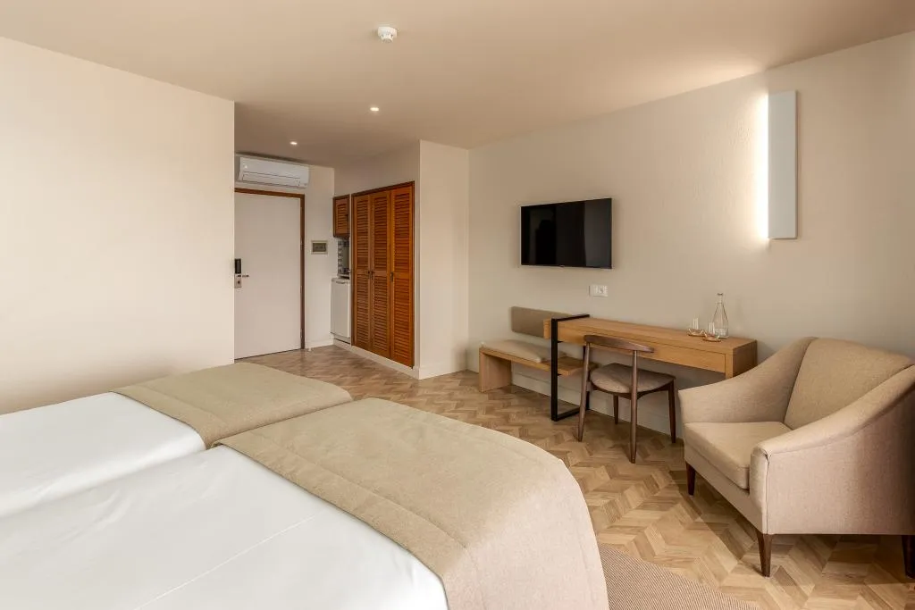 TWIN SEA VIEW Room, Belavista da Luz, Algarve