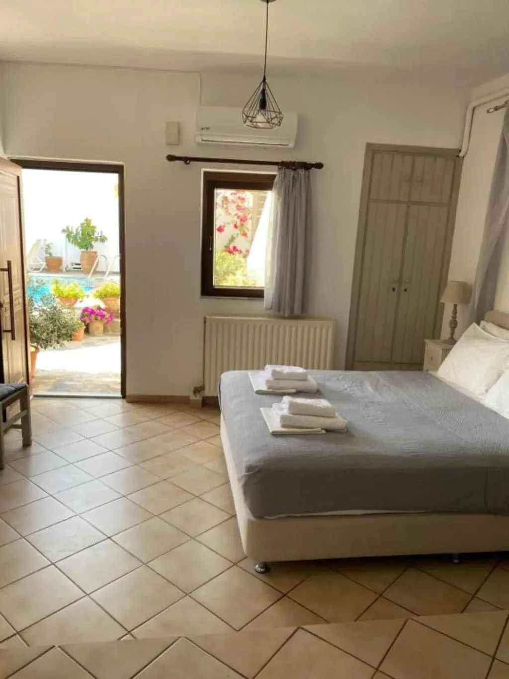 STUDIO ONE BED Room, Kasteli Studios & Apartments, Crete