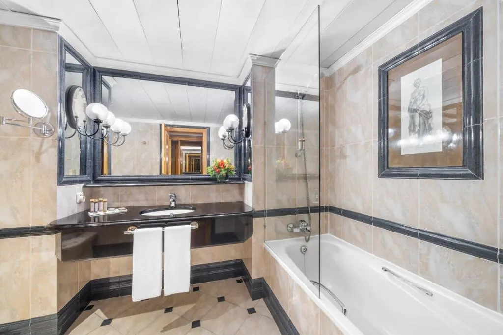 SUITE CAPACITY 1 Room, Dom Pedro Lisboa, Lisbon