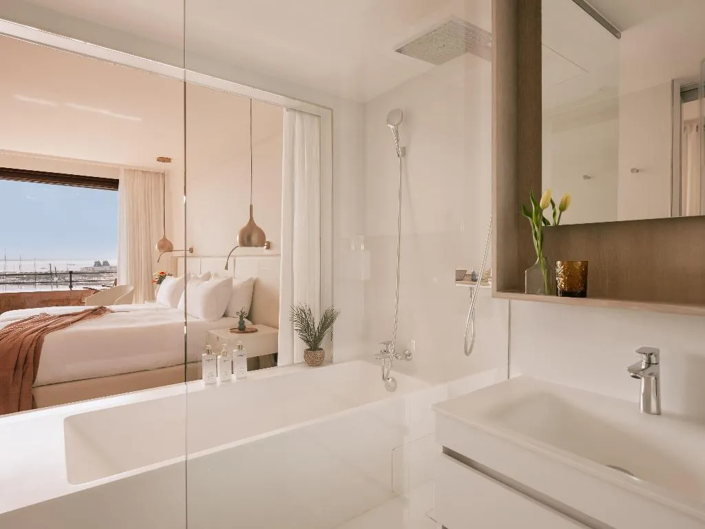 SUITE Presidential WITH VIEWS Room, Hotel Victoria Gran Meliá, Majorca
