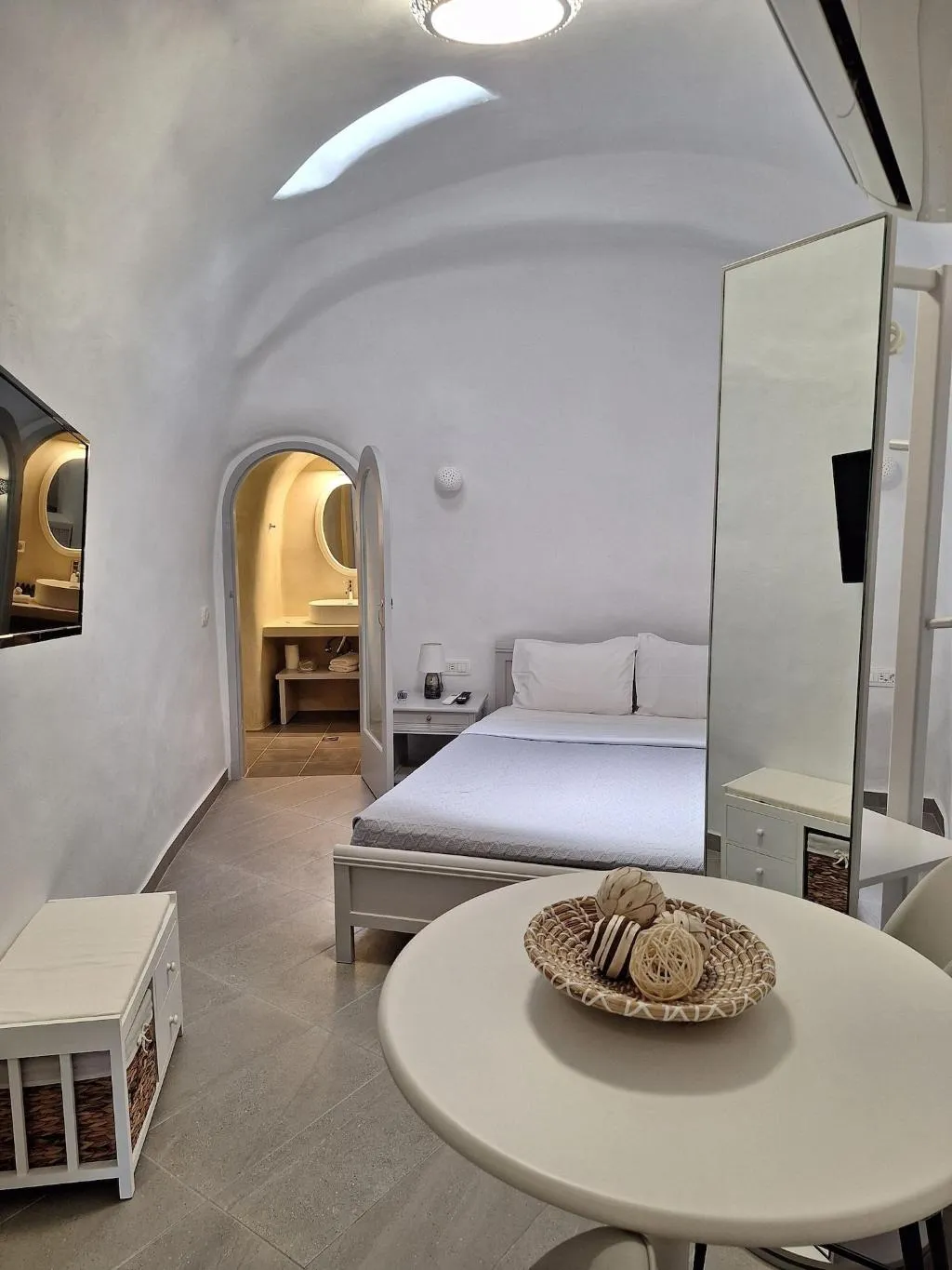 Room, Anamnesis Spa Luxury Apartments, Santorini