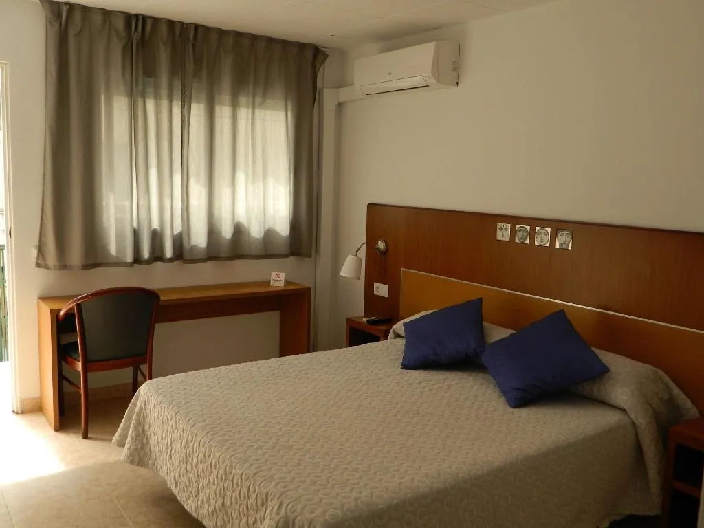 Room, Pension Rovior, Costa Dorada