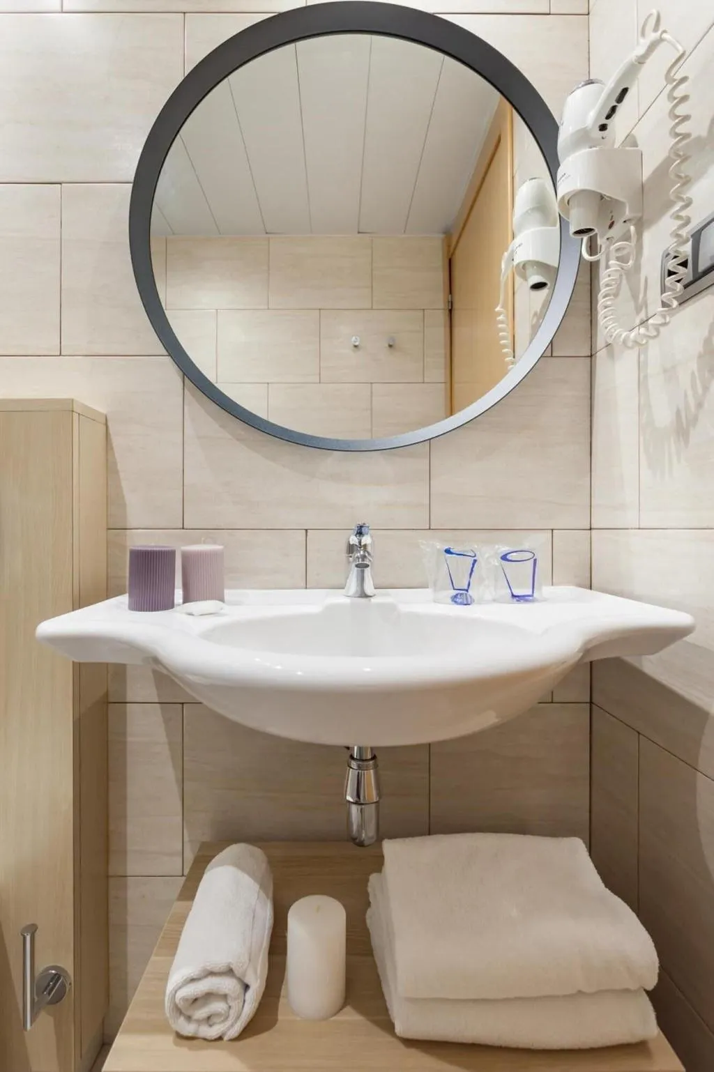 Room, Royal Marina Gardens, Barcelona