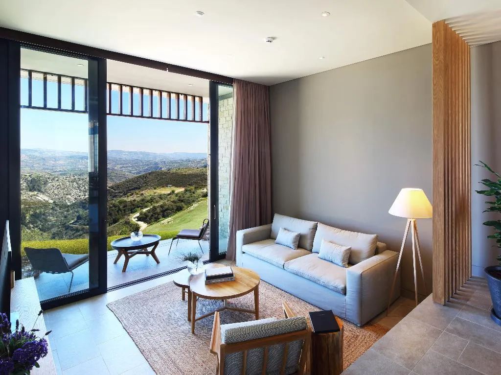 SUITE EXECUTIVE Room, Minthis Resort, Cyprus