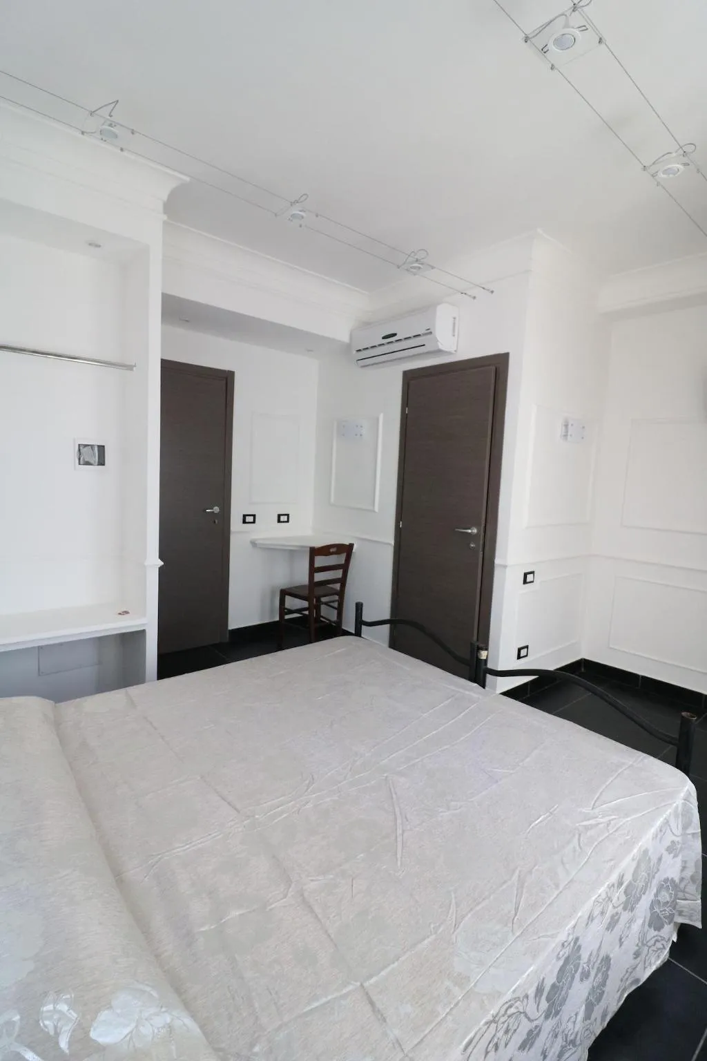 Room, Palace Rome, Rome