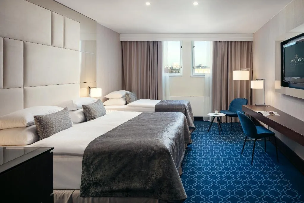 TRIPLE DELUXE PREMIUM Room, Kings Court, Prague