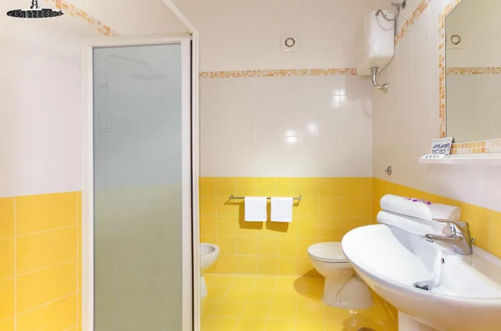 TWIN SEA VIEW Room, Hotel Britannia, Naples