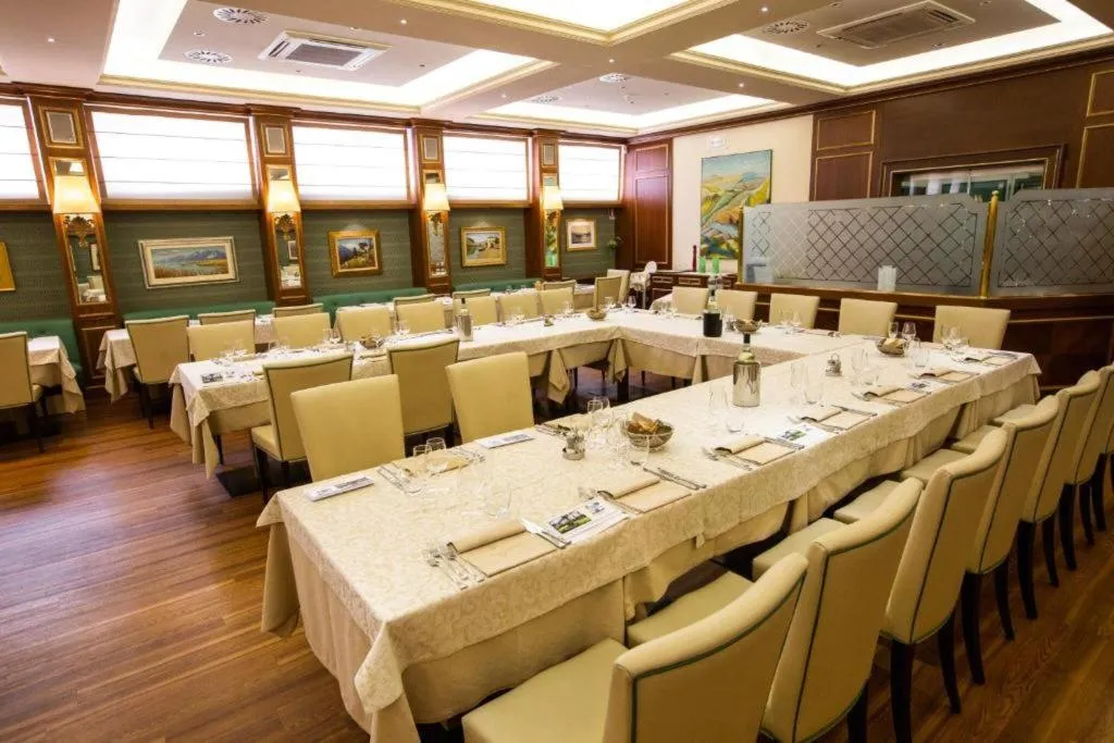 Restaurant, LVG Hotel Collection - Il Chiostro, Milan