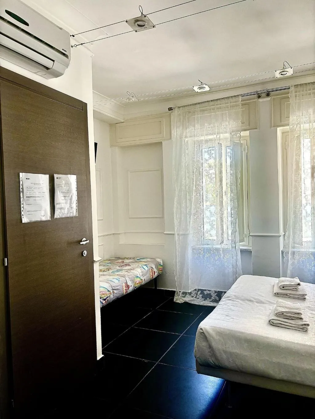 Room, Palace Rome, Rome