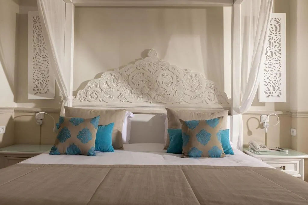 Double or Twin SUPERIOR QUEEN BED Room, TUI BLUE Palm Beach Palace, Tunisia