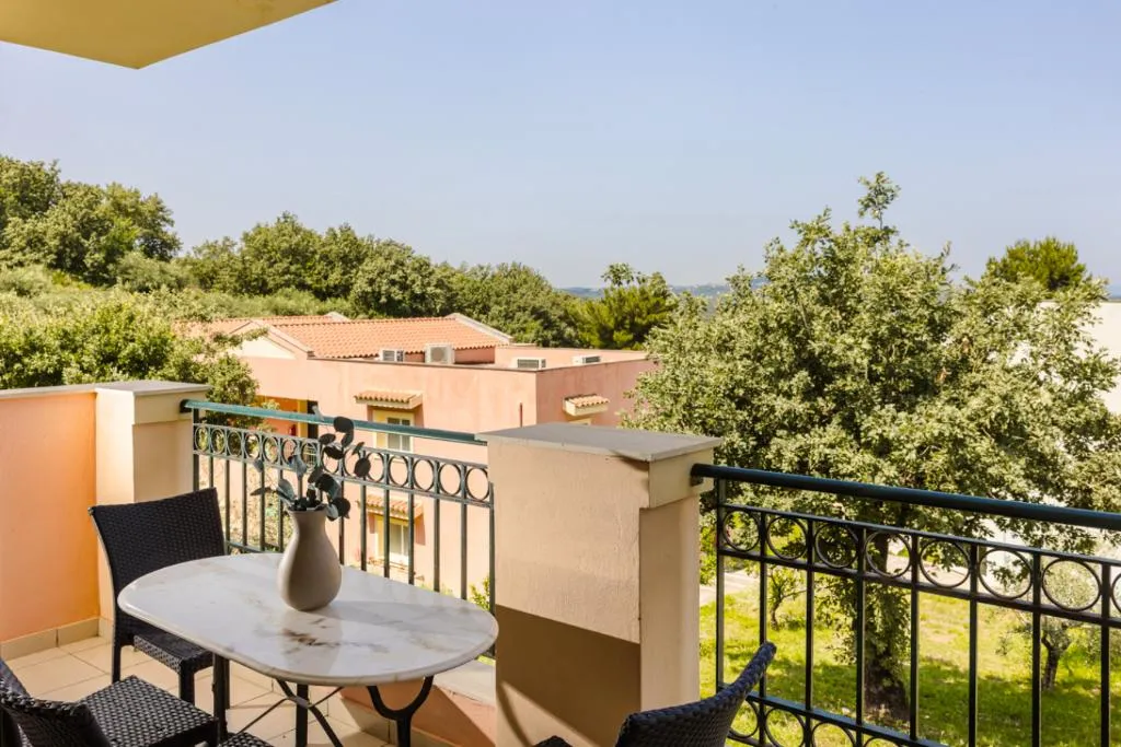 APARTMENT SUPERIOR GARDEN VIEW Room, Century Resort, Corfu