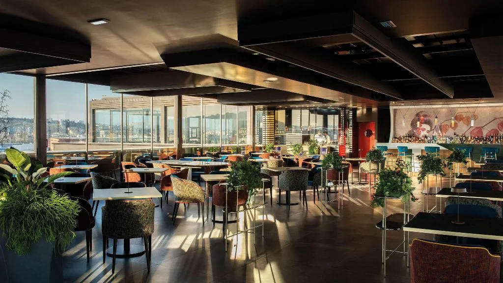 Restaurant, Gold Tower Lifestyle Hotel, Naples