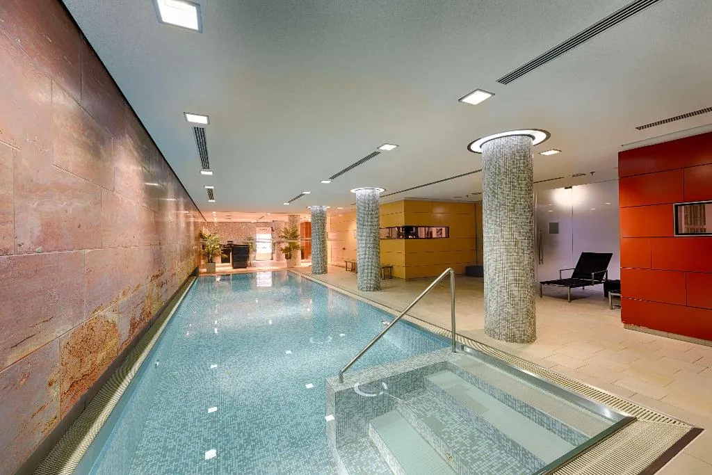 Pool, Radisson Collection Hotel, Berlin, Berlin