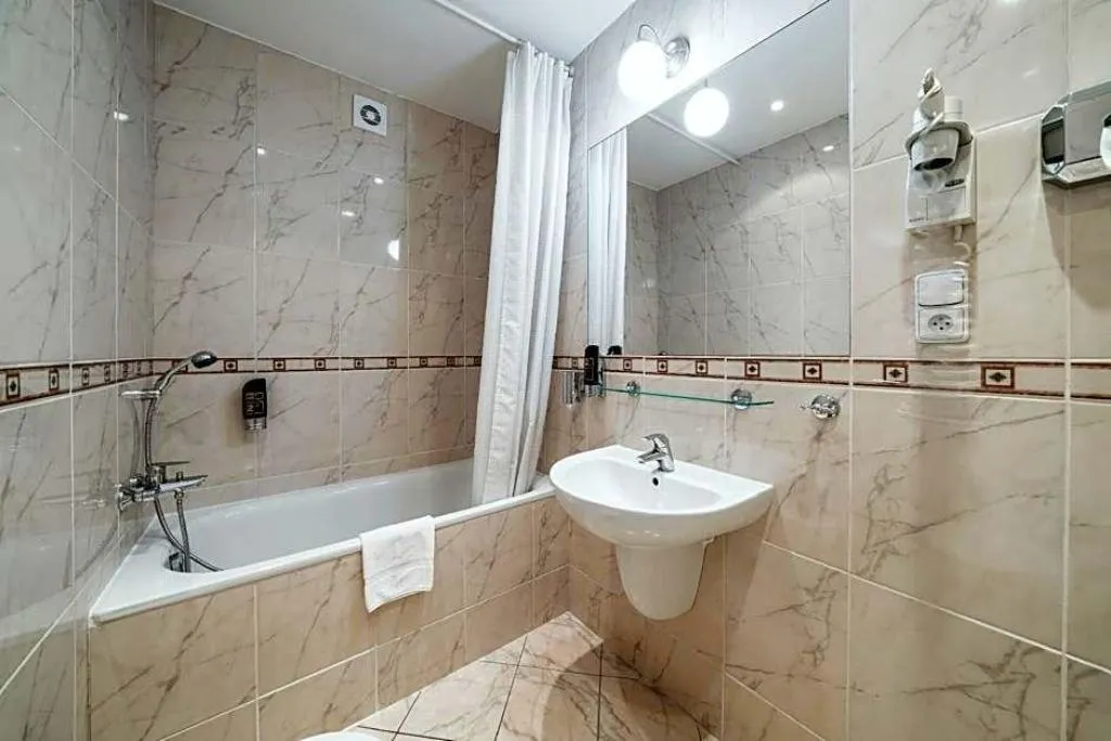 Room, Hotel Raffaello, Prague