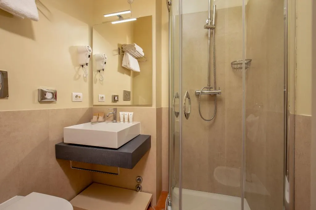 TWIN STANDARD Room, Mozart, Rome