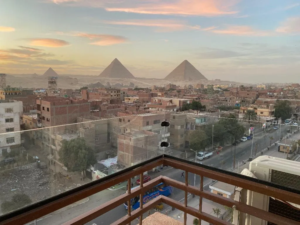 SINGLE EXECUTIVE KING BED Room, The Nomad Pyramids Boutique Hotel, Cairo