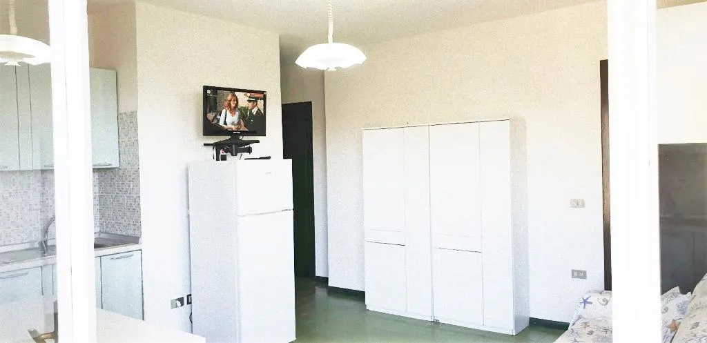 APARTMENT CAPACITY 6 TWO BEDROOMS Room, Terza Spiaggia and la Filasca, Olbia