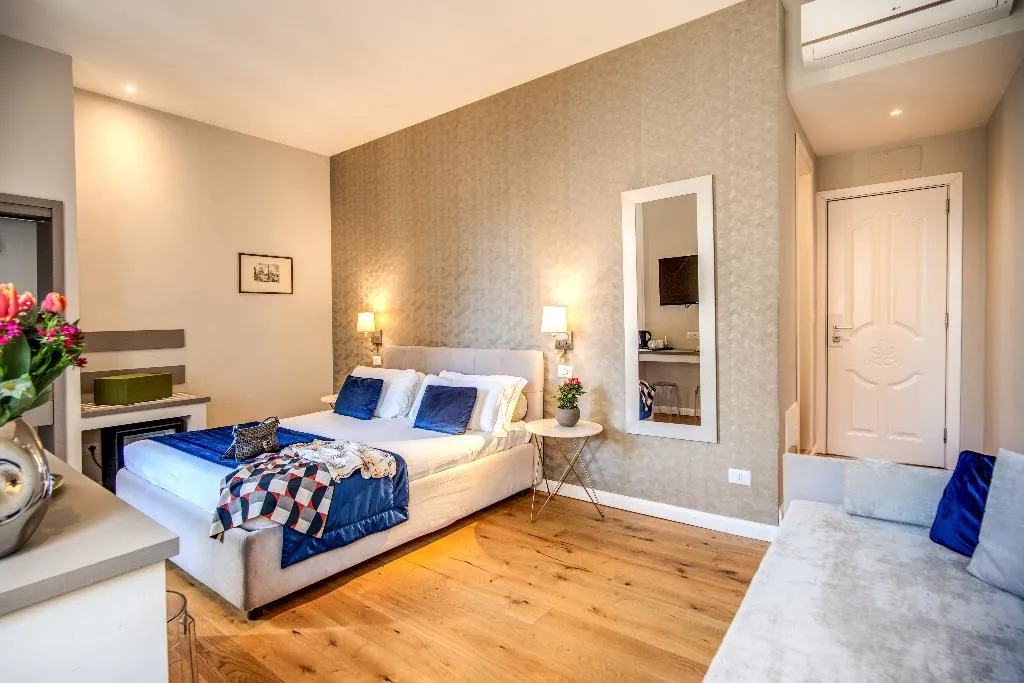 TRIPLE ANNEX Room, Hotel 55 Fiftyfive, Rome