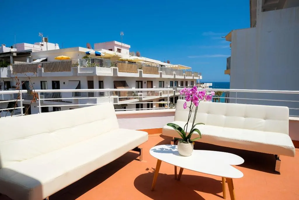 Room, S'Alamera Suites Hotel & Apartments, Ibiza