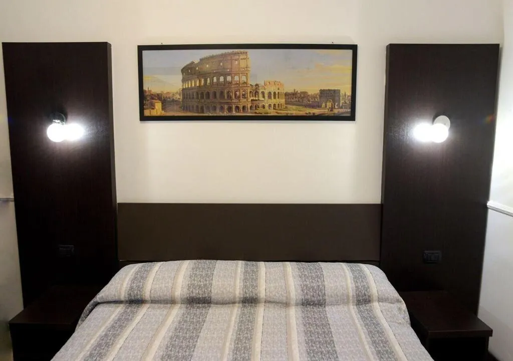 Room, Few Steps From Colosseum, Naples