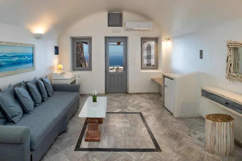 Room, Iliovasilema Hotel & Suites, Santorini