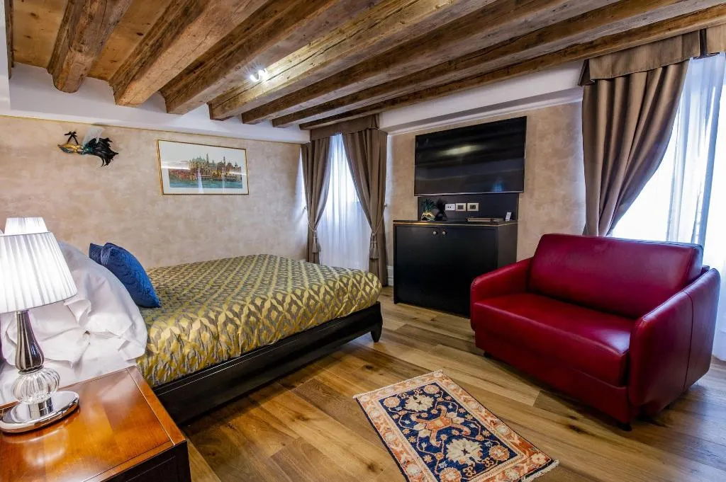 Room, EGO' Residence Venice, Venice
