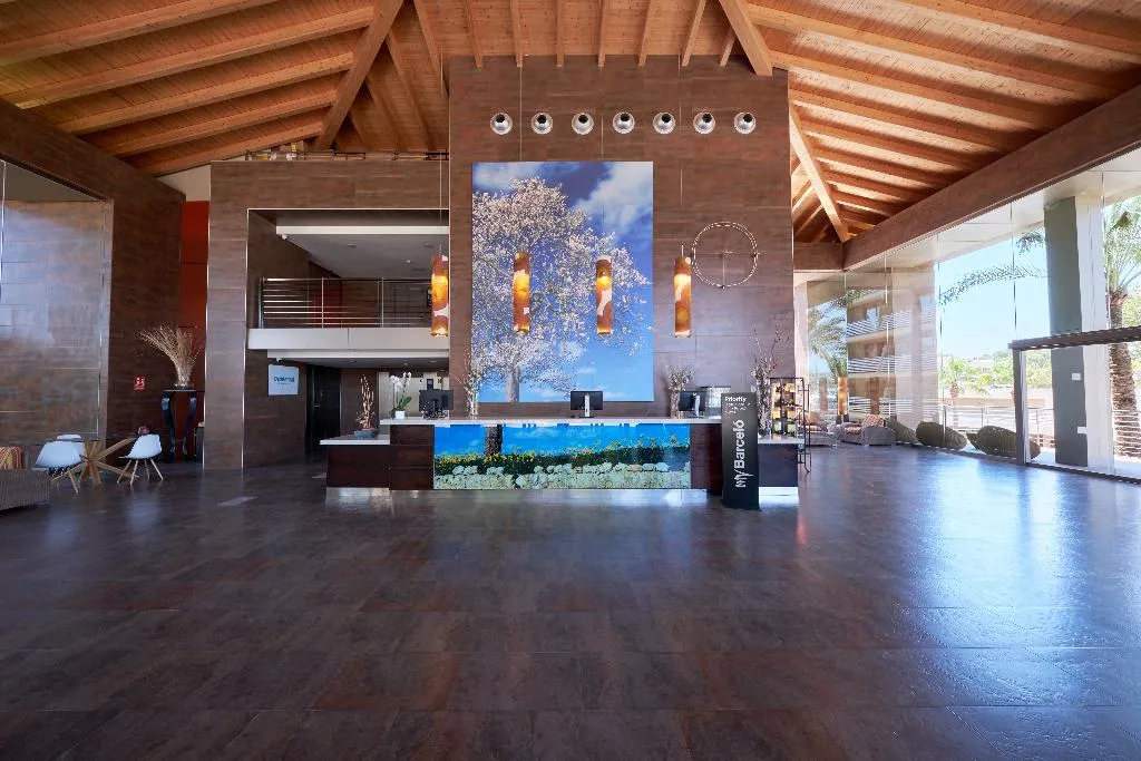 Lobby, Occidental Cala Viñas, Majorca