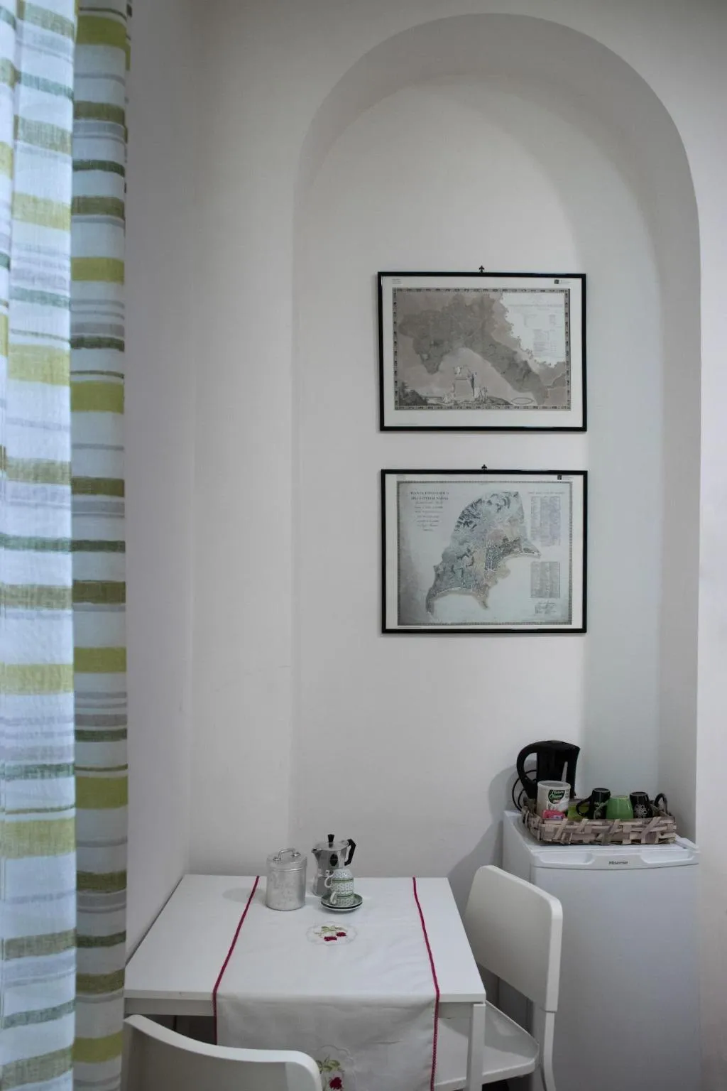 Room, Pomodoro B&B, Naples