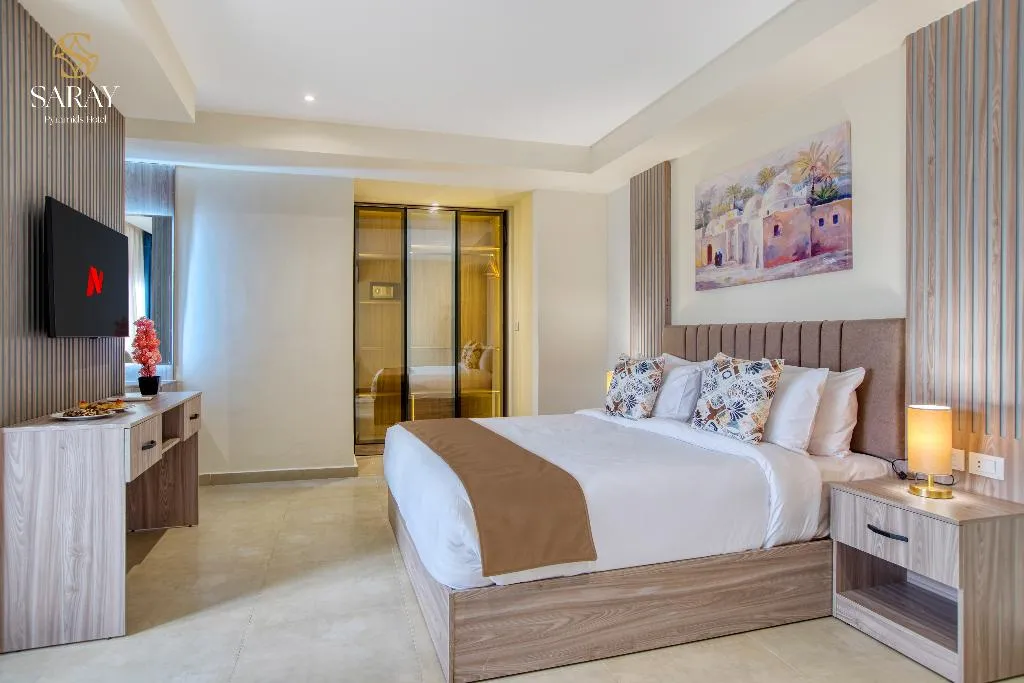 JUNIOR SUITE WITH VIEWS Room, Saray Pyramids & Museum View Hotel, Cairo