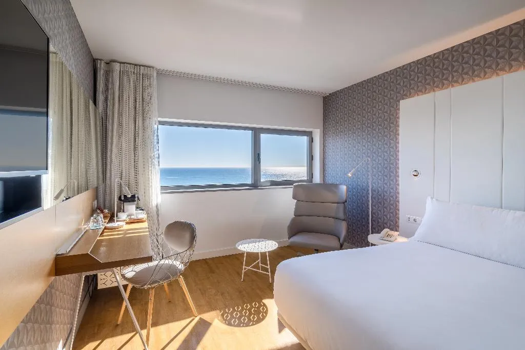 Double or Twin DELUXE SEA VIEW Room, Occidental Atenea Mar, Barcelona