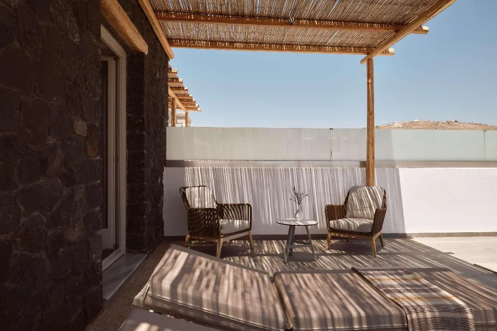 JUNIOR SUITE KING SIZE BED Room, Sea Breeze Santorini Beach Resort, Curio Collectio, Santorini