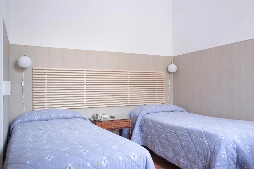 QUADRUPLE TWO BEDROOMS ONE BATHROOM Room, Loggia Fiorentina, Florence