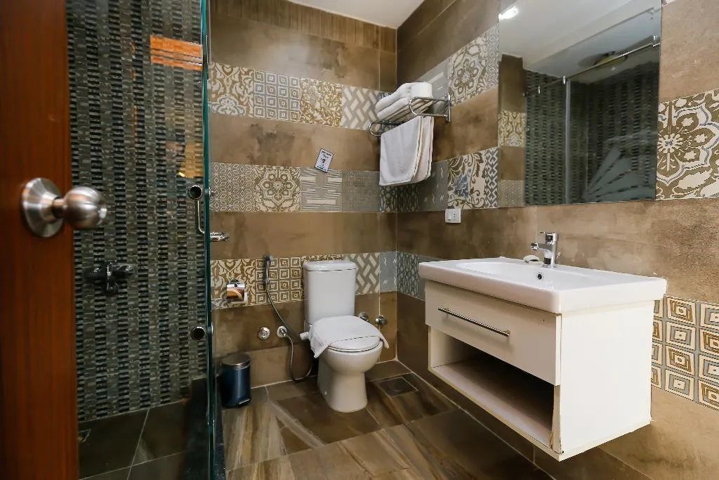 DOUBLE EXECUTIVE KING BED Room, Pyramid Edge Hotel & Exclusive Pyramids View Roof, Cairo