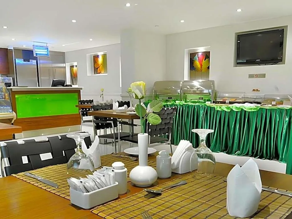 General view, Phoenix Plaza Hotel Apartments, Abu Dhabi